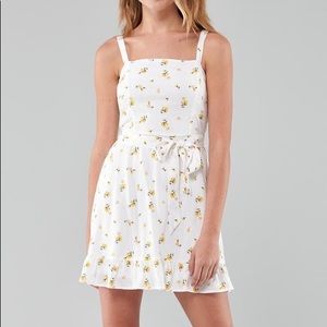 NWT Hollister Belted Ruffle-Hem Mini Dress